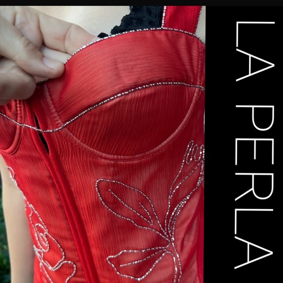 La Perla red silk blend bustier with micro beading trim & accents Italy fits 4/6 - Picture 9 of 16